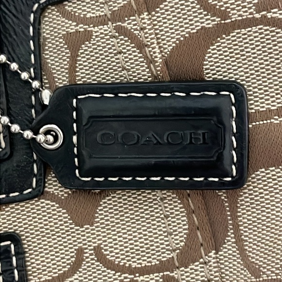 Coach Penelope Signature collection Purse  Tan  Black  Slvr
Hardware - Picture 2 of 14